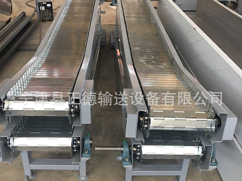 怎么選擇鏈板輸送機的輸送帶